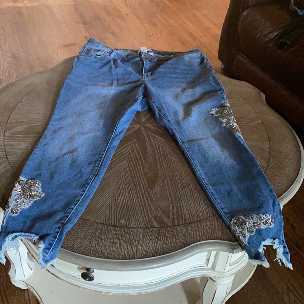 New- worn few times - ankle bottom -